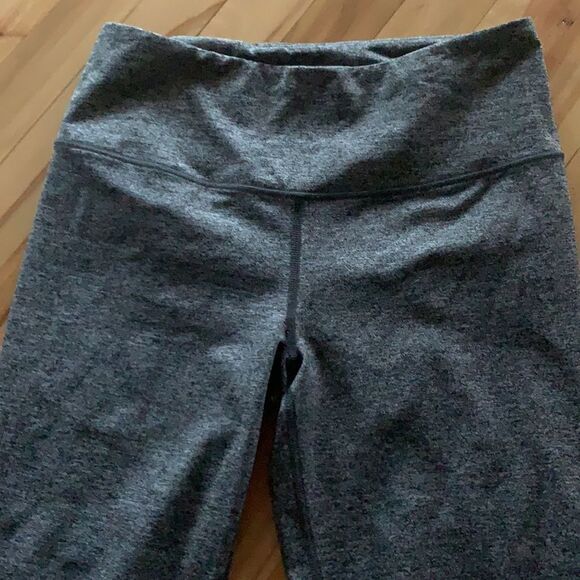 Victoria’s Secret heather gray high rise Knockout tight leggings, small - Picture 2 of 6